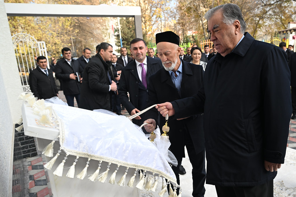 Ба истифода додани Муассисаи таҳсилоти томактабии «Гулистон» дар ноҳияи Синои шаҳри Душанбе