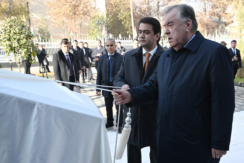 Ифтитоҳи Муассисаи давлатии “Мактаби бачагонаи мусиқии №3 ба номи Абдуфаттоҳ Одинаев” дар ноҳияи Сино