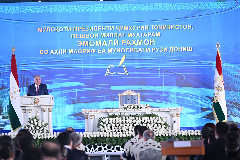Иштирок дар Рӯзи дониш ва дарси сулҳ